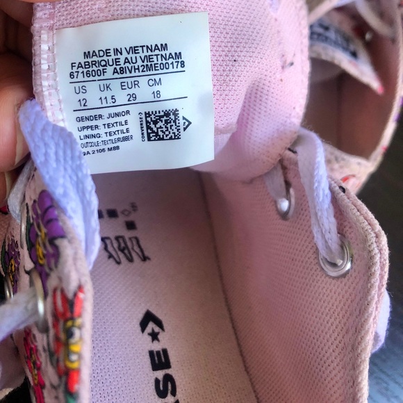 Girls pink floral print converse size 12 - Picture 3 of 3